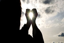 费兰·托雷斯，从瓦伦西亚新星到巴萨锋线的多面手，他的成长之路有何独特之处？